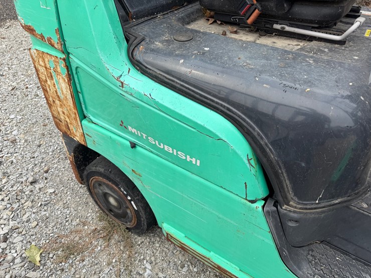 mitsubishi-fgc25n-image-35
