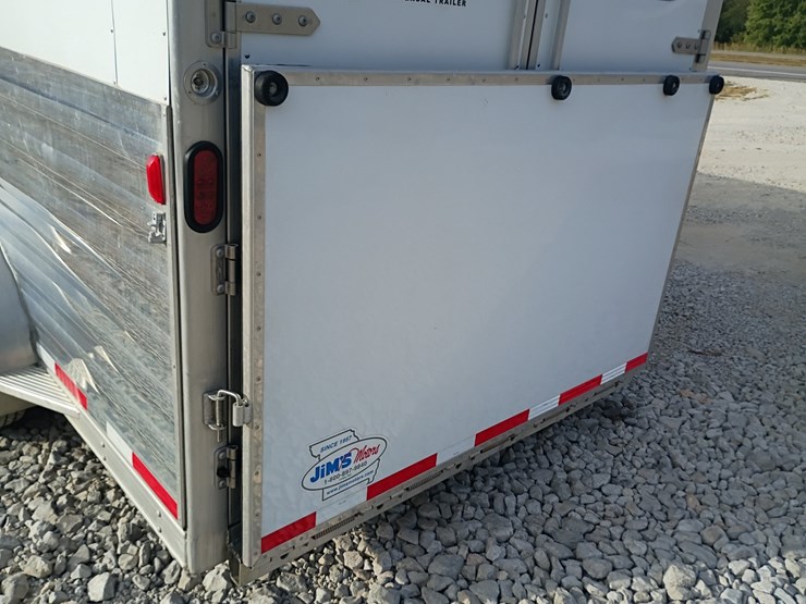 2012-custom-trailer-image-32