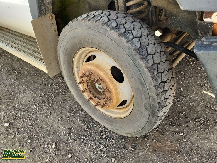2012-ford-f550-image-13