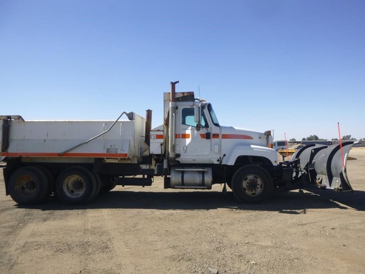 2008-international-df557-t/a-dump-truck-image-23