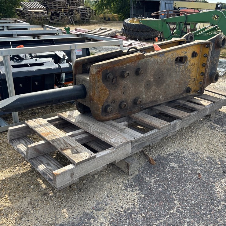 #1337 • TB830 Hydraulic Breaker