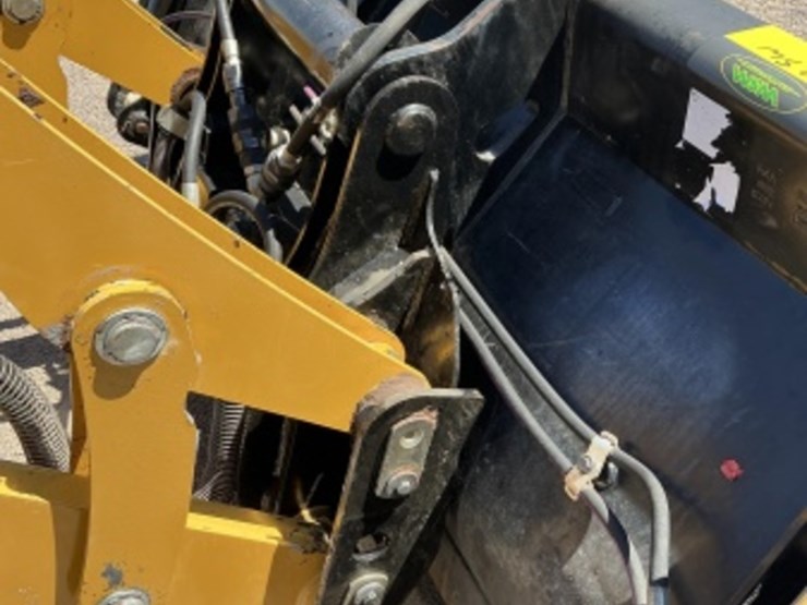 2019-caterpillar-420f2-it-image-16