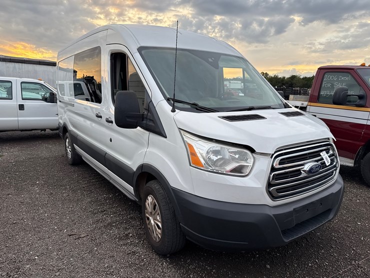 2016-ford-transit-image-3