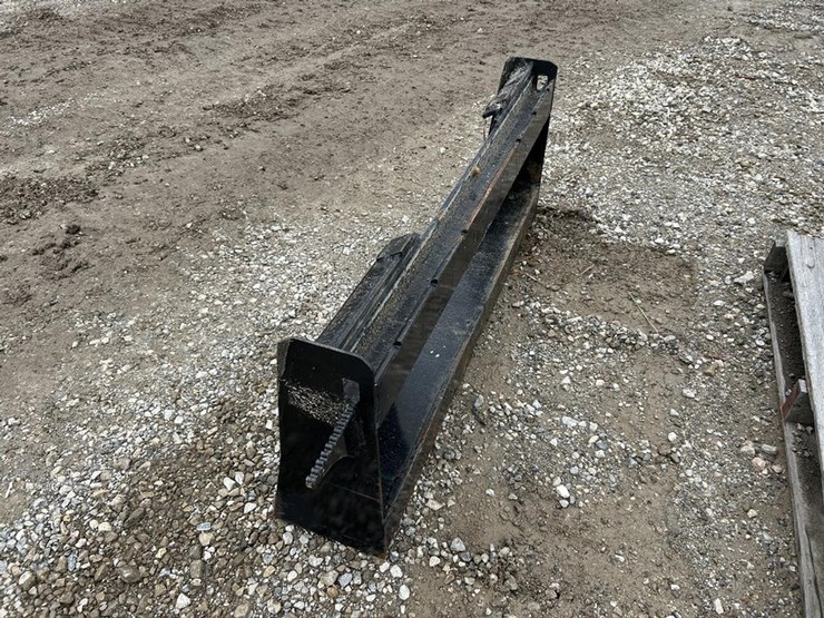 low-back-skid-steer-fork-frame-image-2