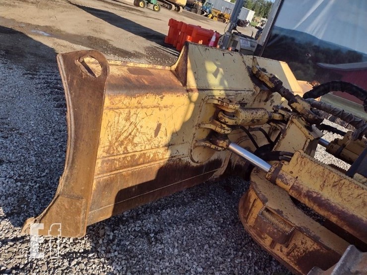2002-deere-700h-lt-image-21