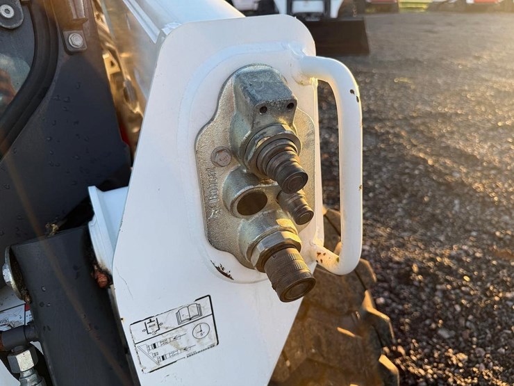 2018-bobcat-s550-image-11