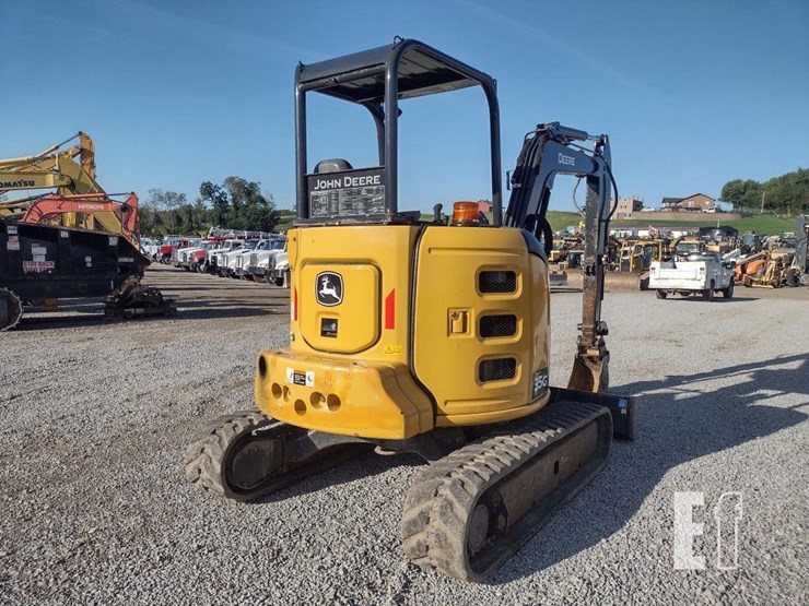 2021-deere-35g-image-36
