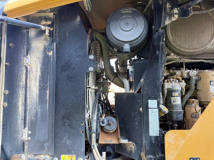 2017-caterpillar-930m-image-15