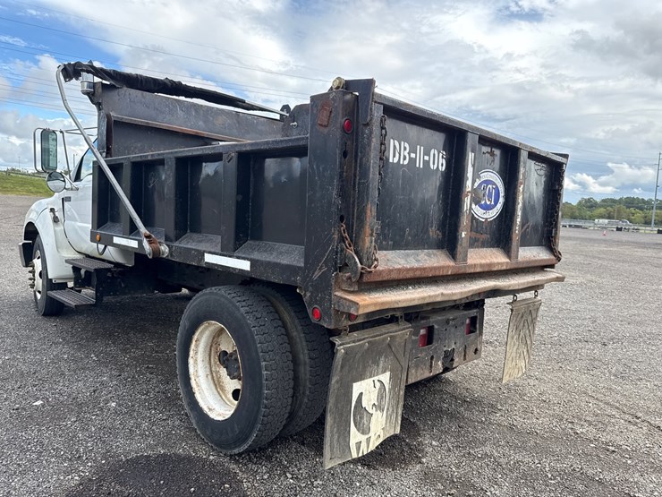 2005-ford-f650-image-9