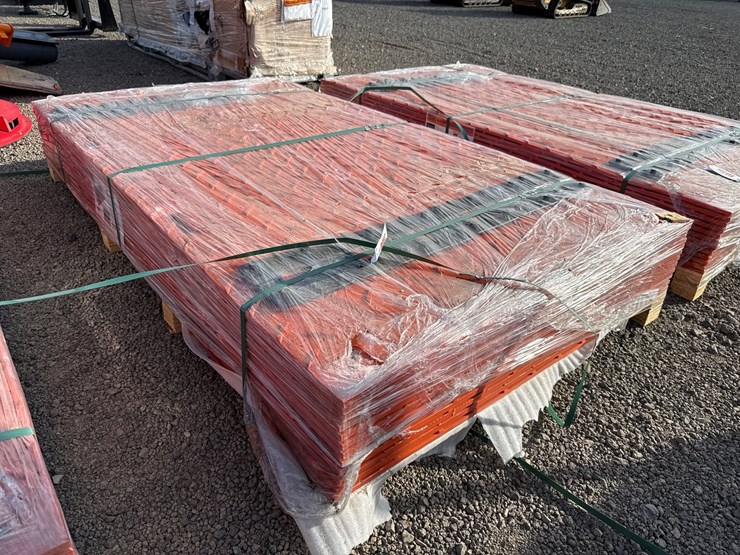 #1076-•-qty(12)-4'-x-7'-ground-protection-mats-image-1