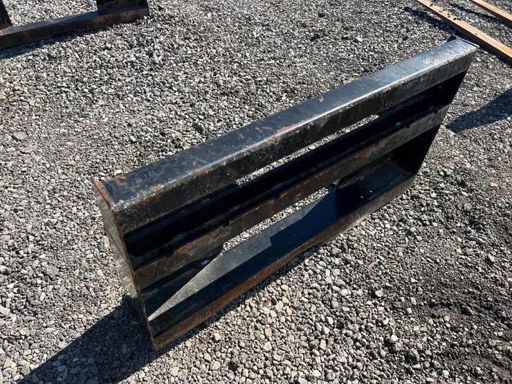 low-back-skid-steer-backing-plate-frame-image-4