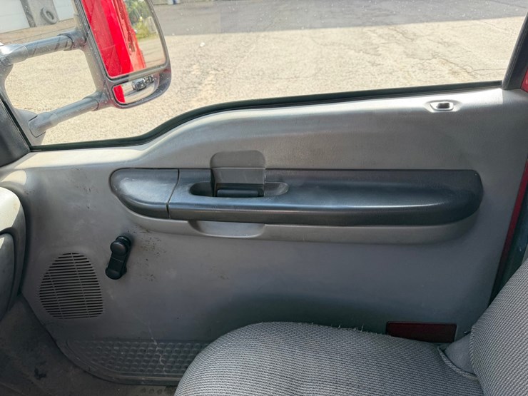 2006-ford-f350-xl-image-36