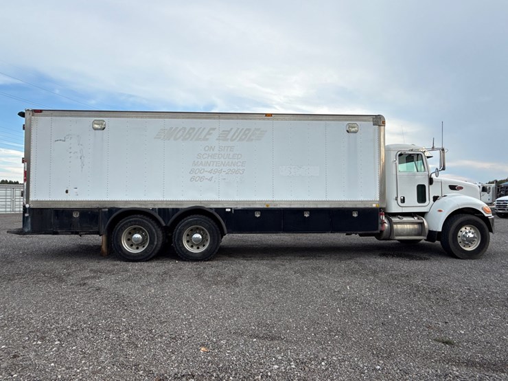 2007-peterbilt-340-image-4