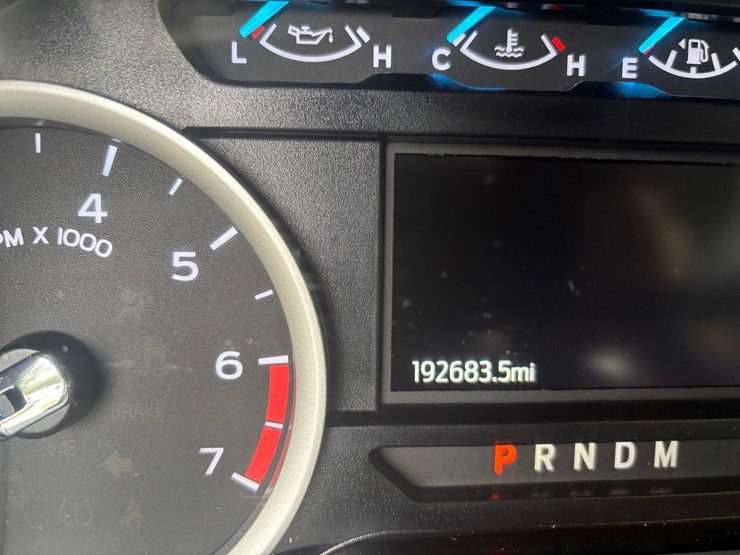 2022-ford-f250-image-48