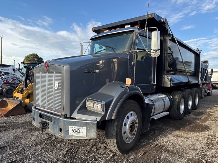 2014-kenworth-t800-image-1