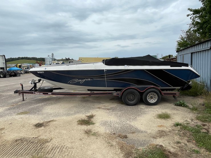#1316-•-1988-25'-baja-boat-(has-oh-title)-image-8