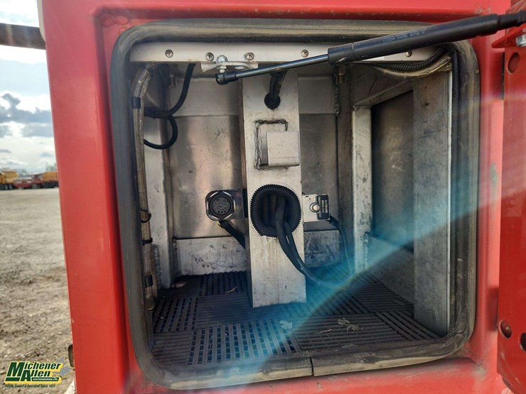 2012-ford-f550-image-40