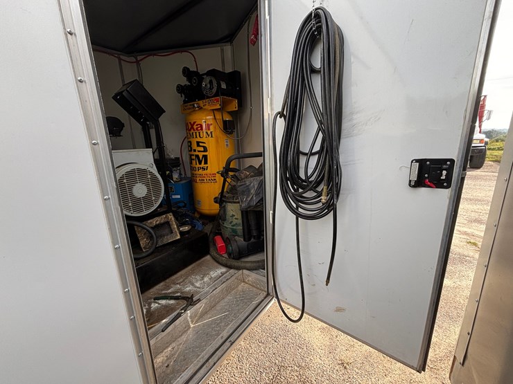 #1321-•-2021-diamond-cargo-enclosed-trailer-with-spray-foam-business-equipment-(no-title)-image-79