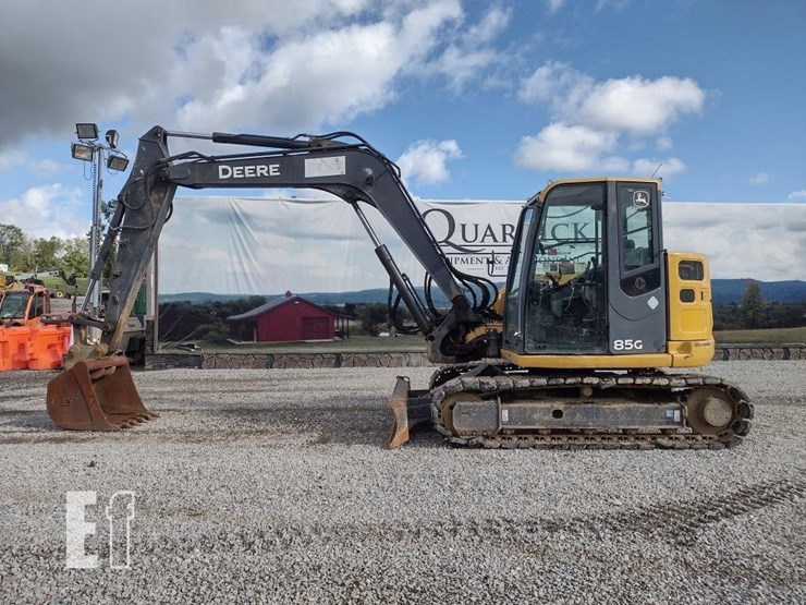 2018-deere-85g-image-1