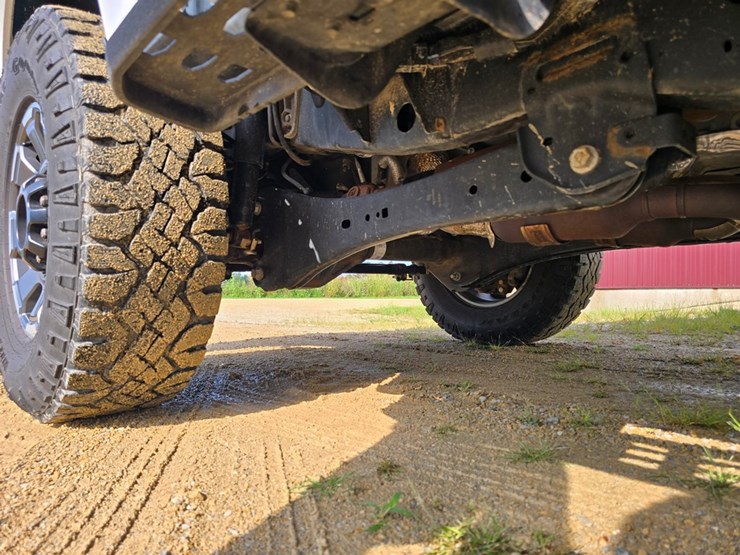 2023-ford-f350-xlt-image-38