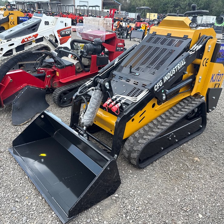 #2074 • 2026 CFG KJT27 TRACK DINGO