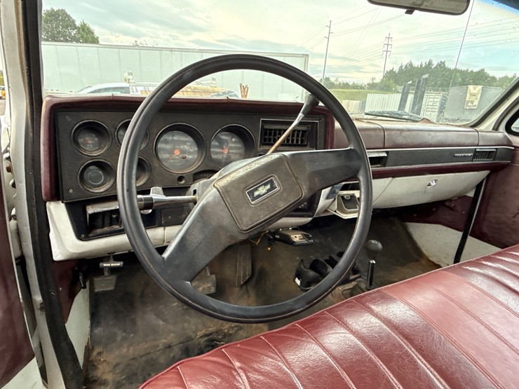 1989-chevrolet-3500-image-15