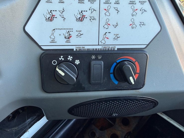 2018-bobcat-s550-image-17