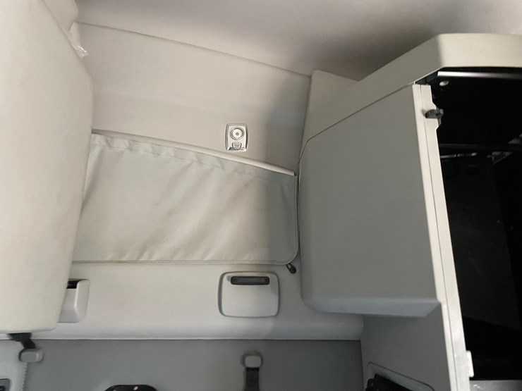 2017-kenworth-t680-image-67