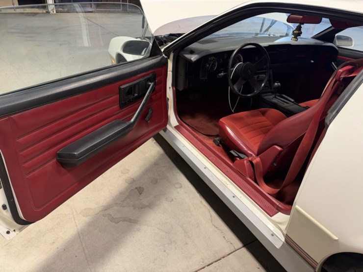 1986-chevrolet-camaro-coupe-image-26