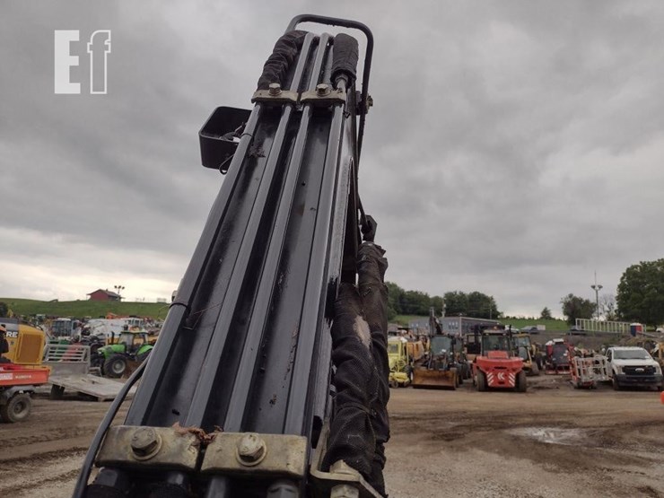 2016-deere-35g-image-26