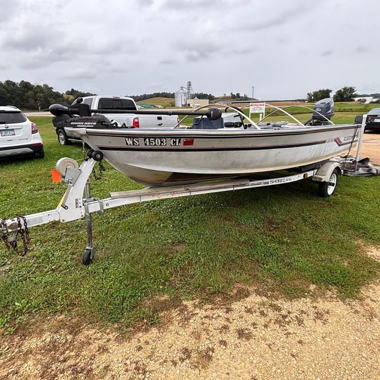 #1318 • 1989 16' Alumacraft Boat (Has WI Title)