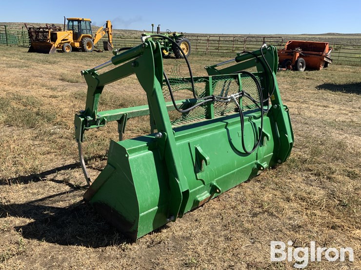john-deere-grapple-bucket-image-7