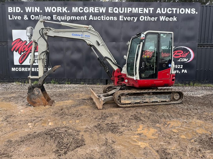 2016-takeuchi-tb260-image-1