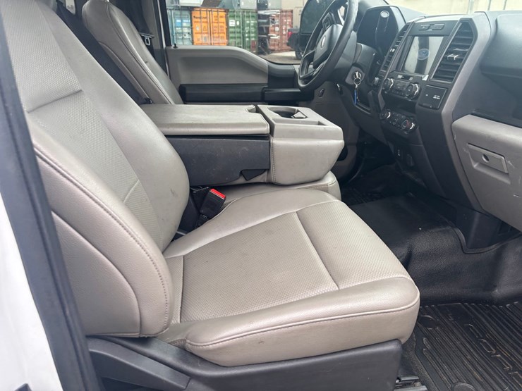 2022-ford-f250-image-37