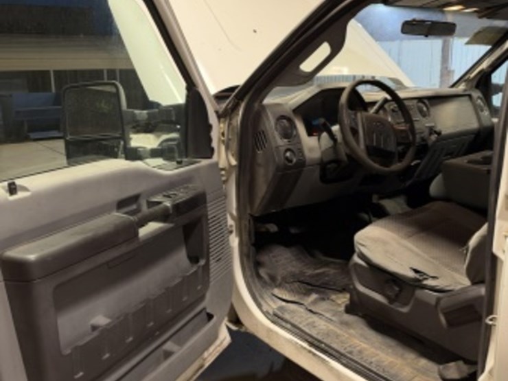 2013-ford-f250-image-26