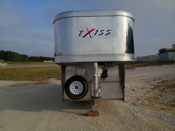 2012-custom-trailer-image-12