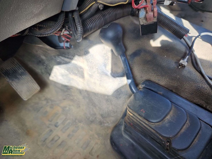 2012-ford-f550-image-24