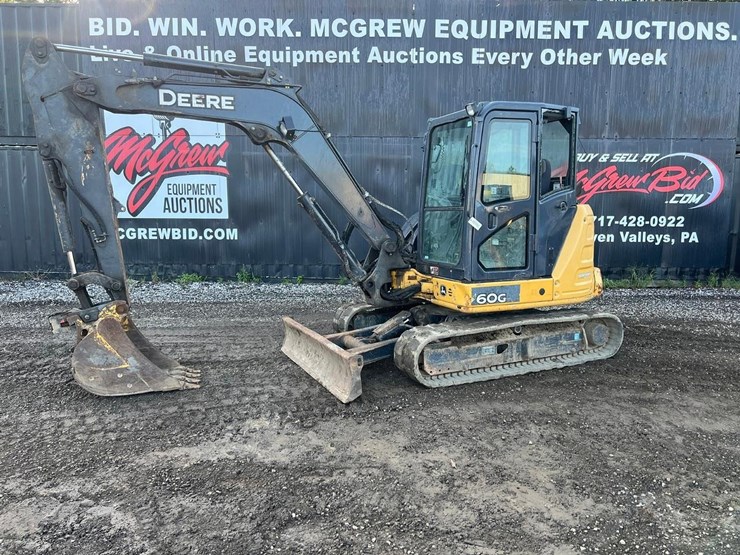 2017-deere-60g-image-1