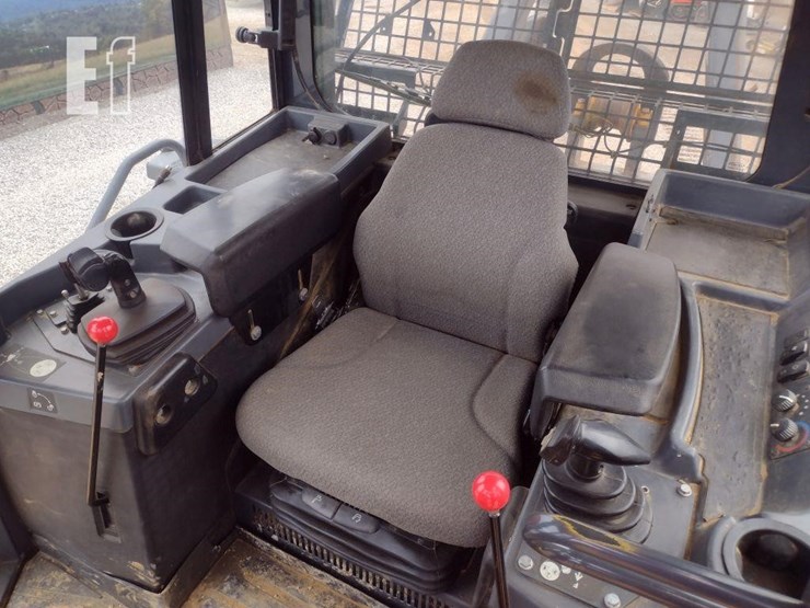 2016-deere-850k-image-14