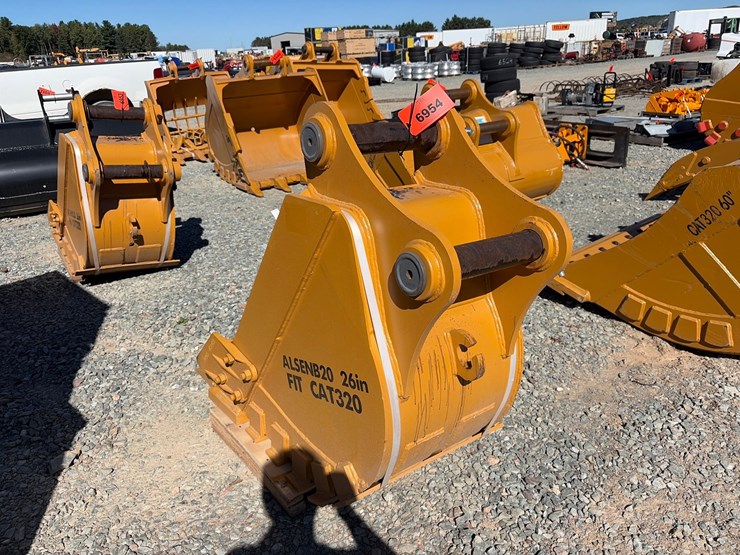 caterpillar-320-image-2