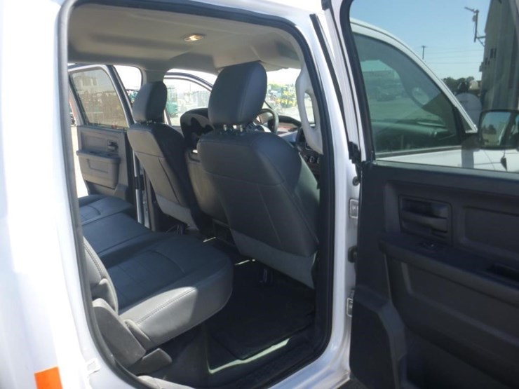 2016-dodge-1500-image-8