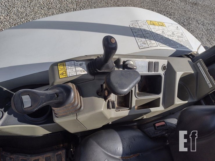 2018-bobcat-e32i-image-8