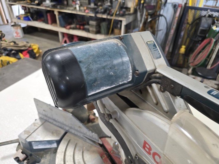 #9717-•-bosch-12"-compound-miter-saw-image-12