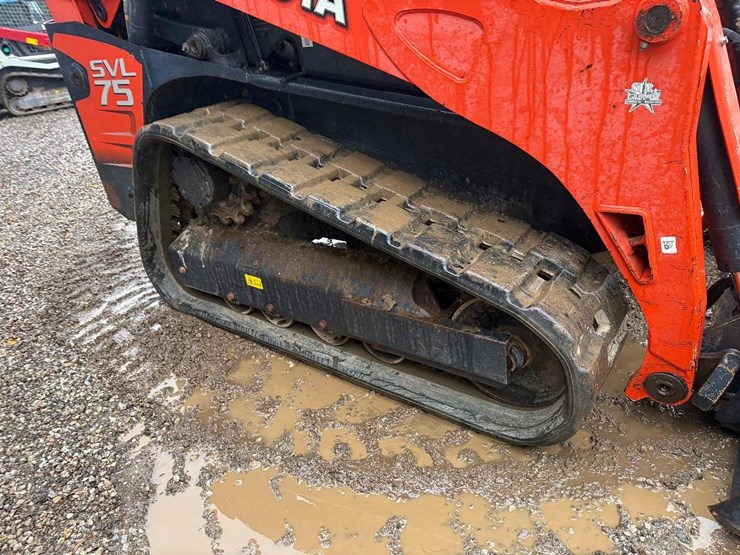 2012-kubota-svl75-image-12
