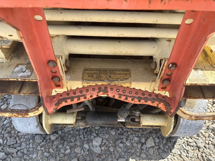 jlg-1932e2-image-22