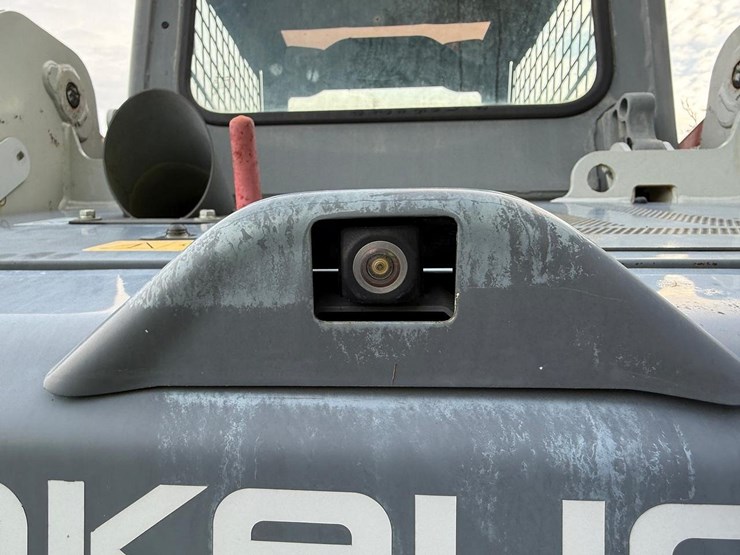 2020-takeuchi-tl8-image-15