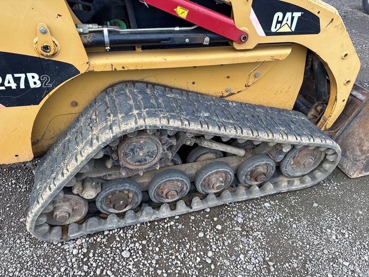 caterpillar-247b2-image-5