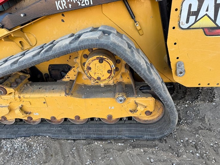2024-caterpillar-265-image-19