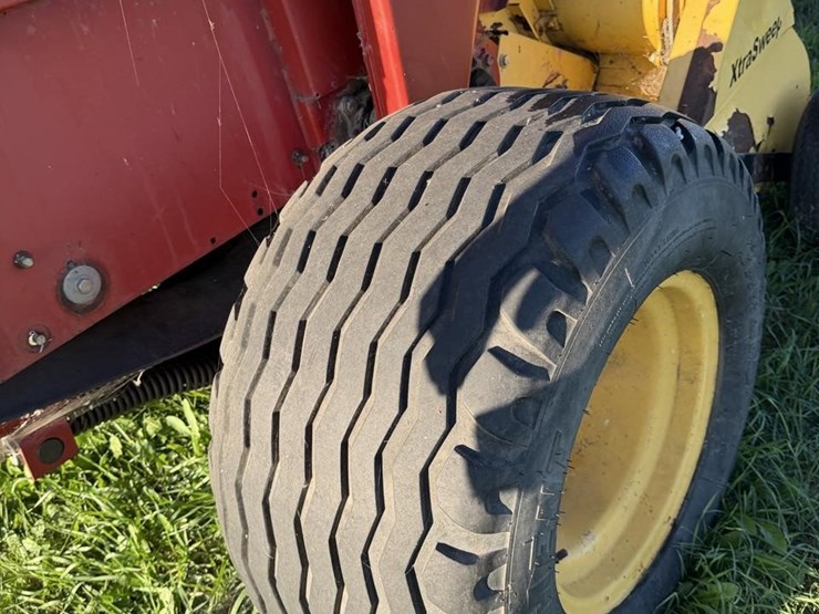 new-holland-br7090-image-29