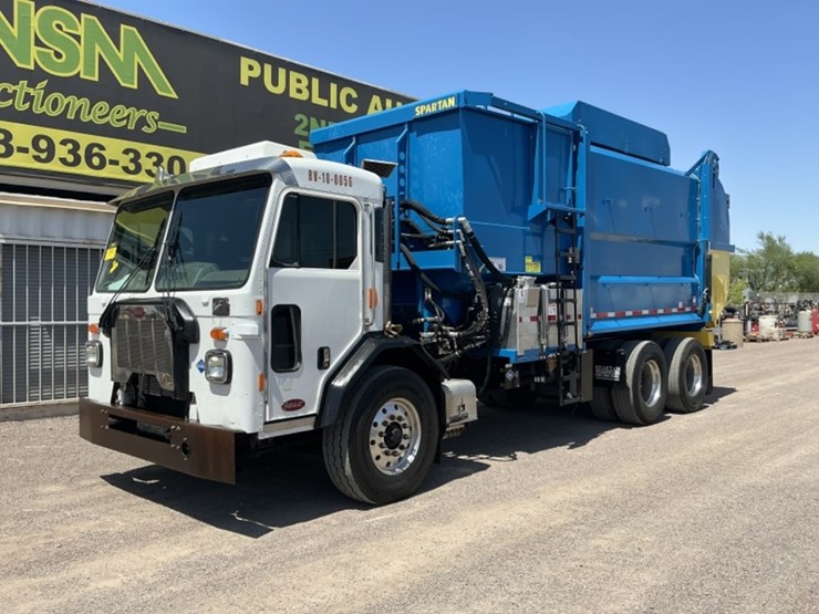 2018-peterbilt-520-image-2